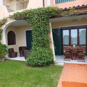 Villino Bougainville , Palau Italia